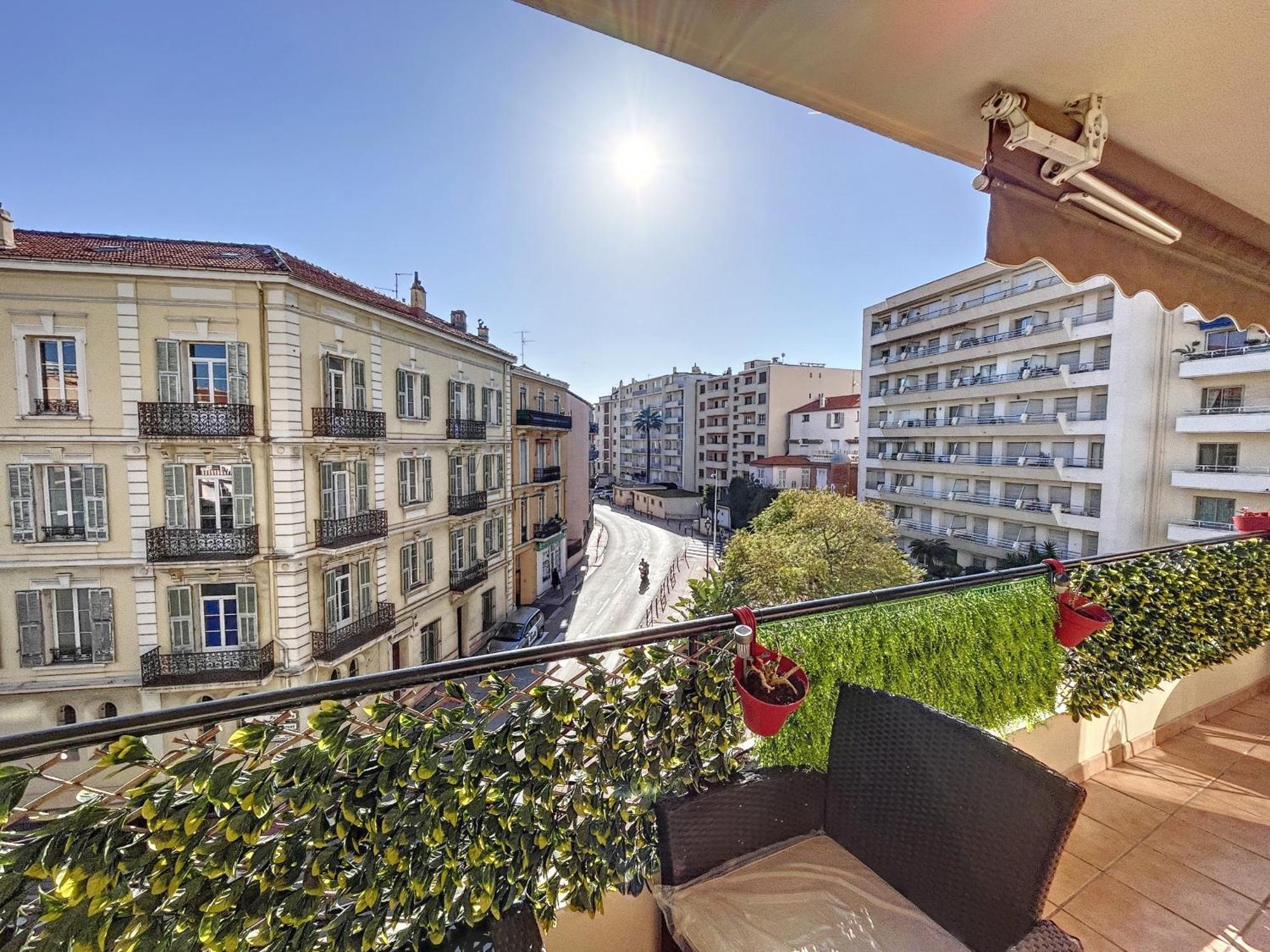 Appartement A 2 Pas Des Plages Et Centre 324l Ter *